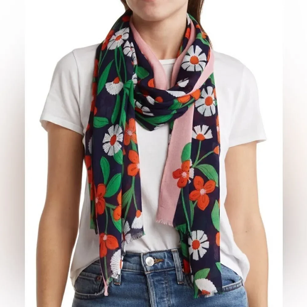 NWT Kate Spade daisy vines oblong scarf